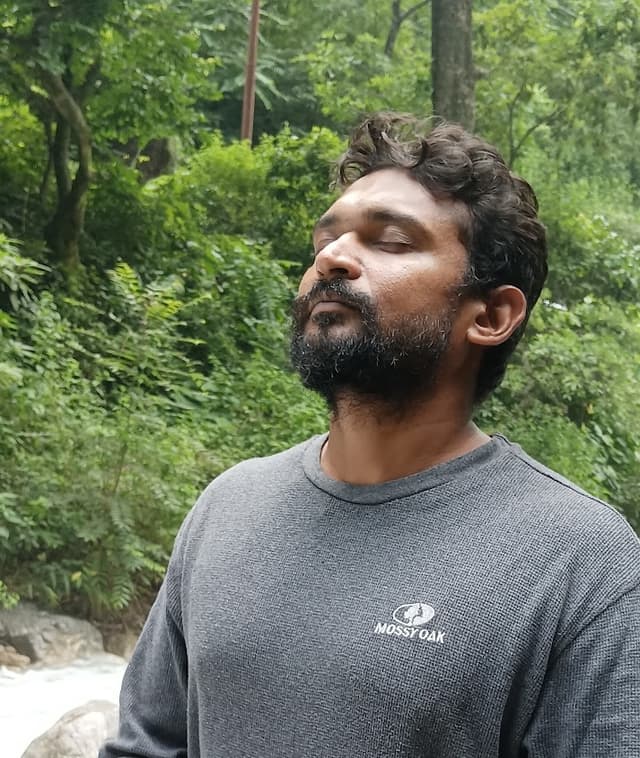 Vasu Aparaj - Yoga Instructor